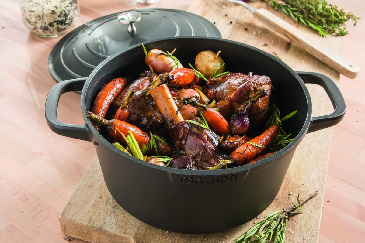 Participez et gagnez une cocotte en fonte légère de Mathon ce mai !