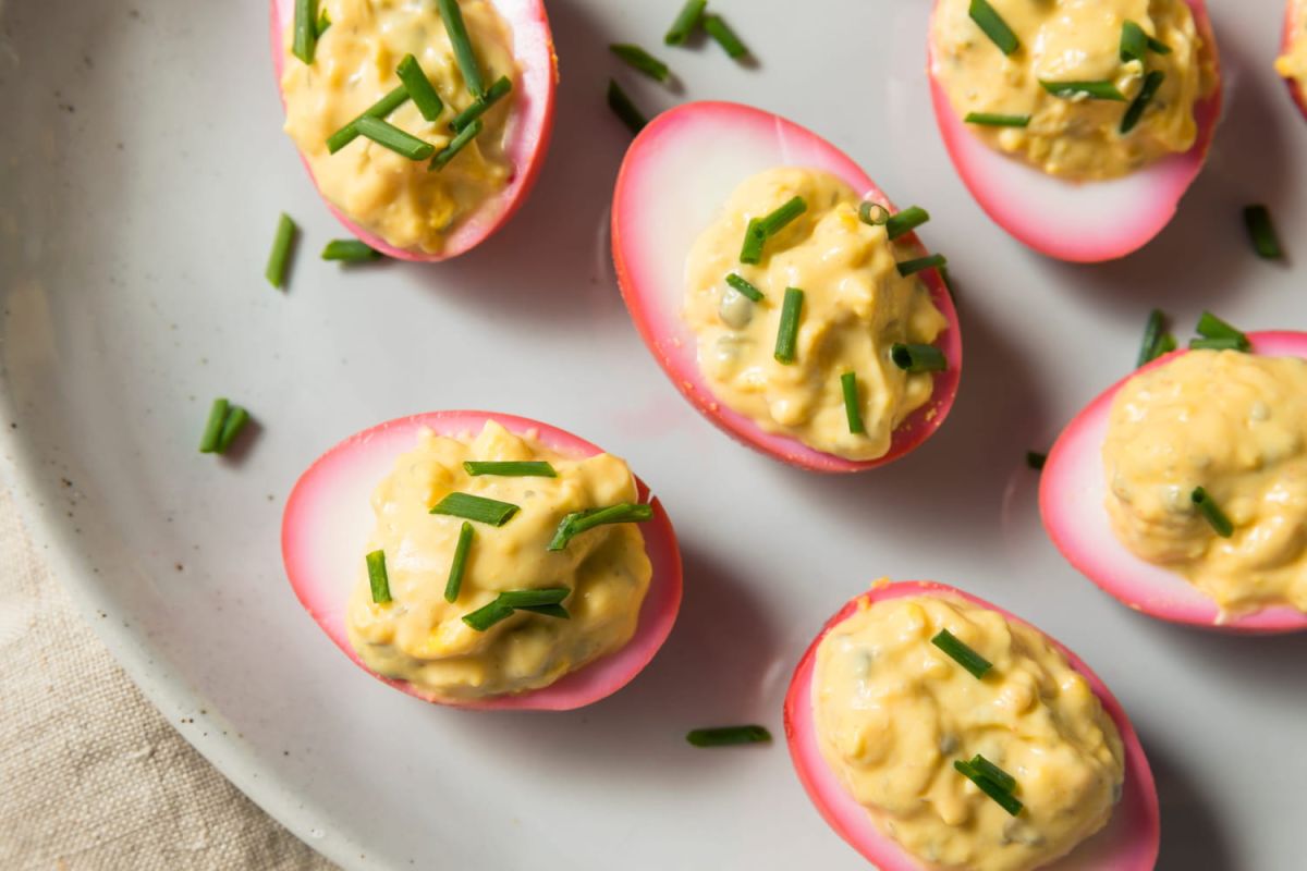 améliorez vos œufs mimosa avec cette touche de rose