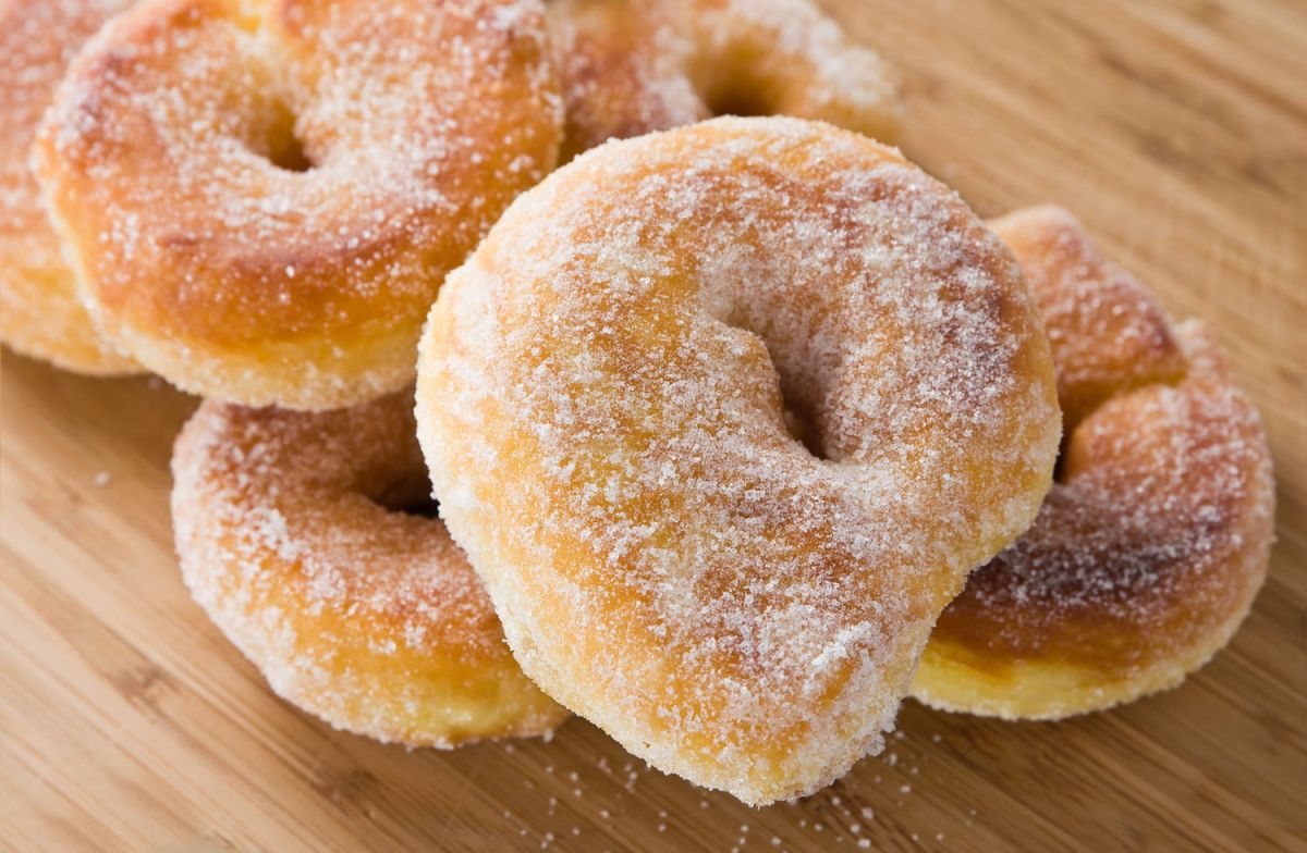 Des beignets aux pommes en un temps record : un goût d'enfance revit