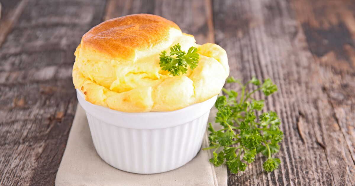 Philippe Etchebest dévoile sa recette irrésistible de soufflé au fromage