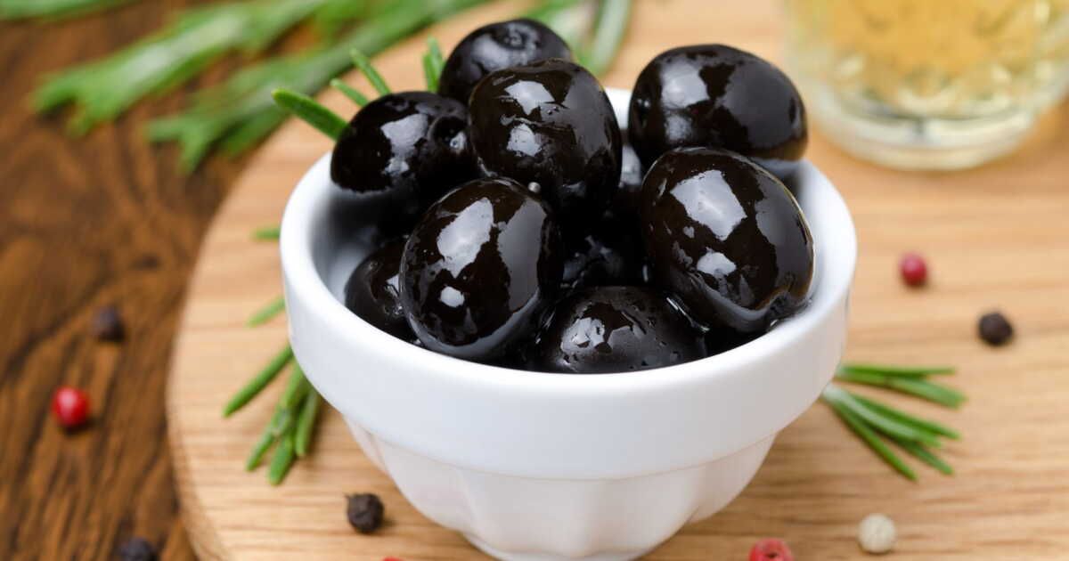 Comment repérer les fausses olives noires : les conseils d'une experte