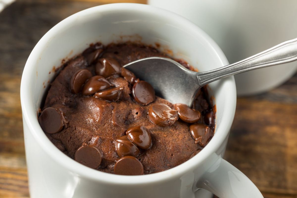 Mug cake au chocolat : une alternative légère qui décoiffe