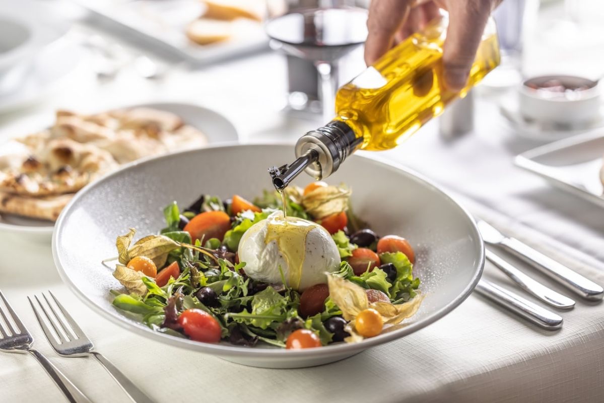 Des arnaques à l'huile d'olive : ce que cachent ces bouteilles à bas prix