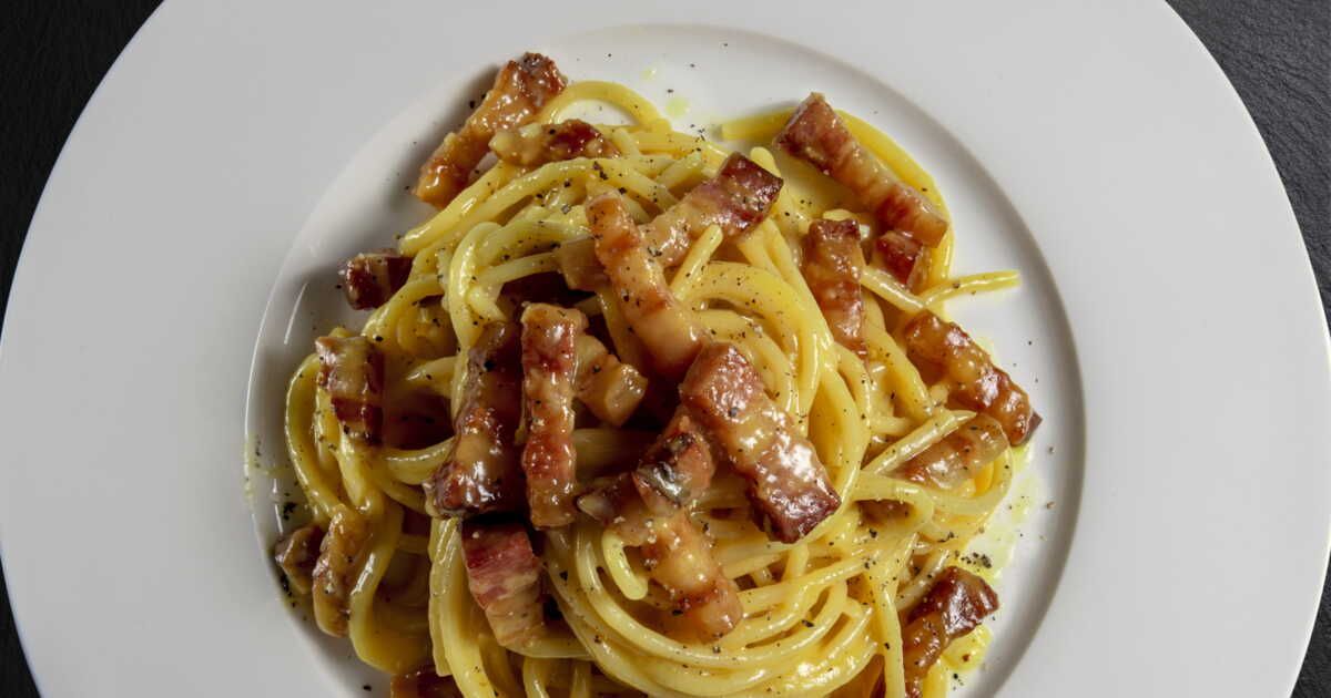 Découvrez la recette authentique des pâtes carbonara révélée par un chef étoilé