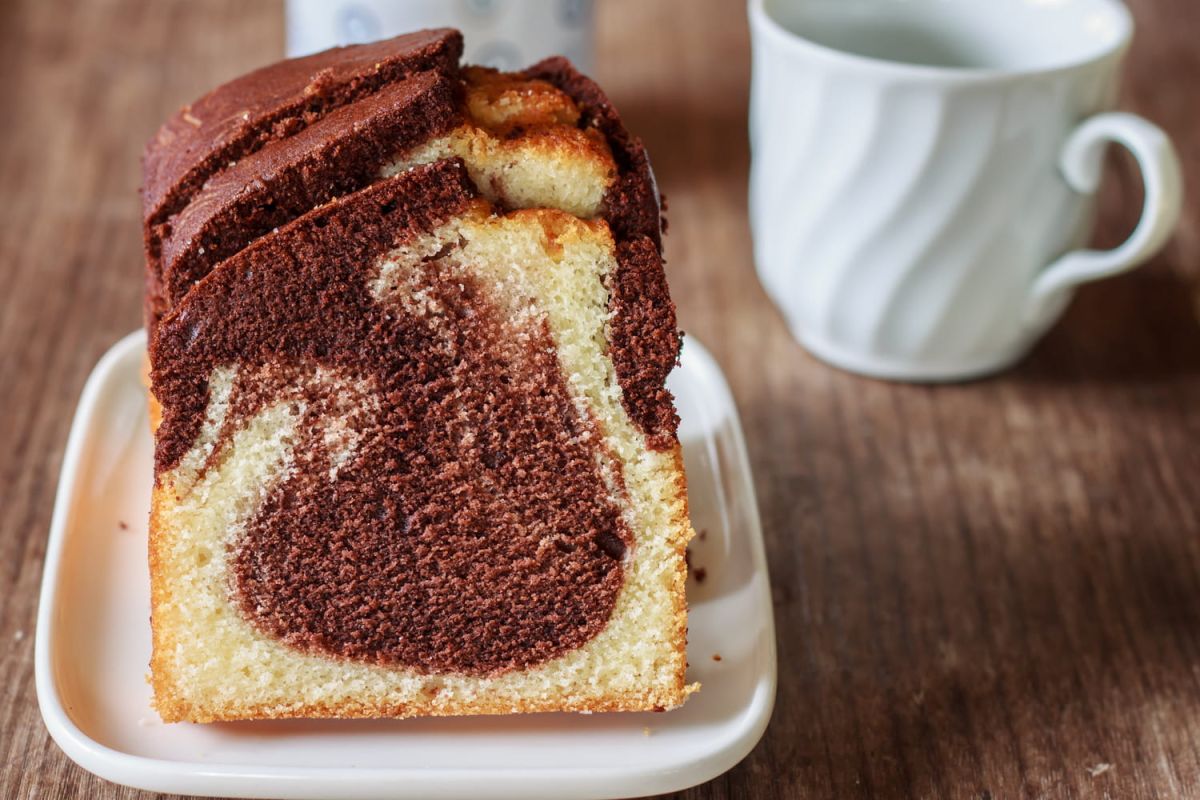 Un cake marbré ultra moelleux : découvrez l'astuce des pros
