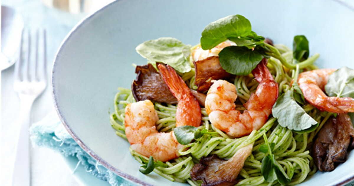 Spaghetti aux crevettes et pesto de cresson
