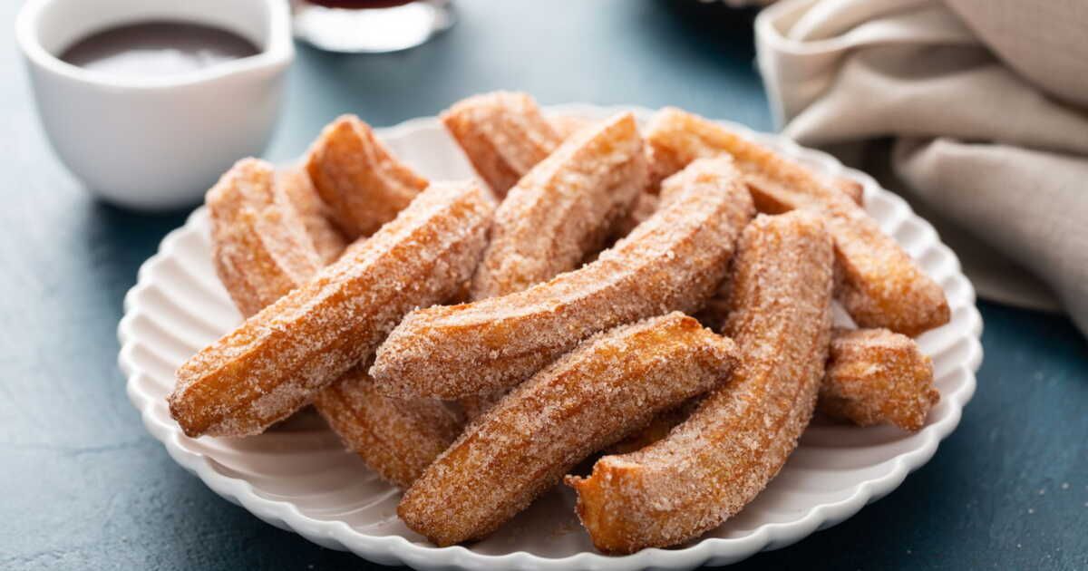 Des churros au four faciles : seulement 3 ingrédients pour un pur délice