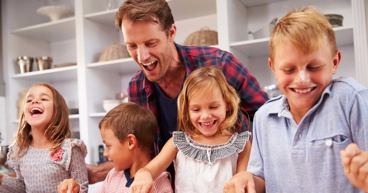 Célébrez la fête des pères avec une pizza maison facile à faire avec les enfants