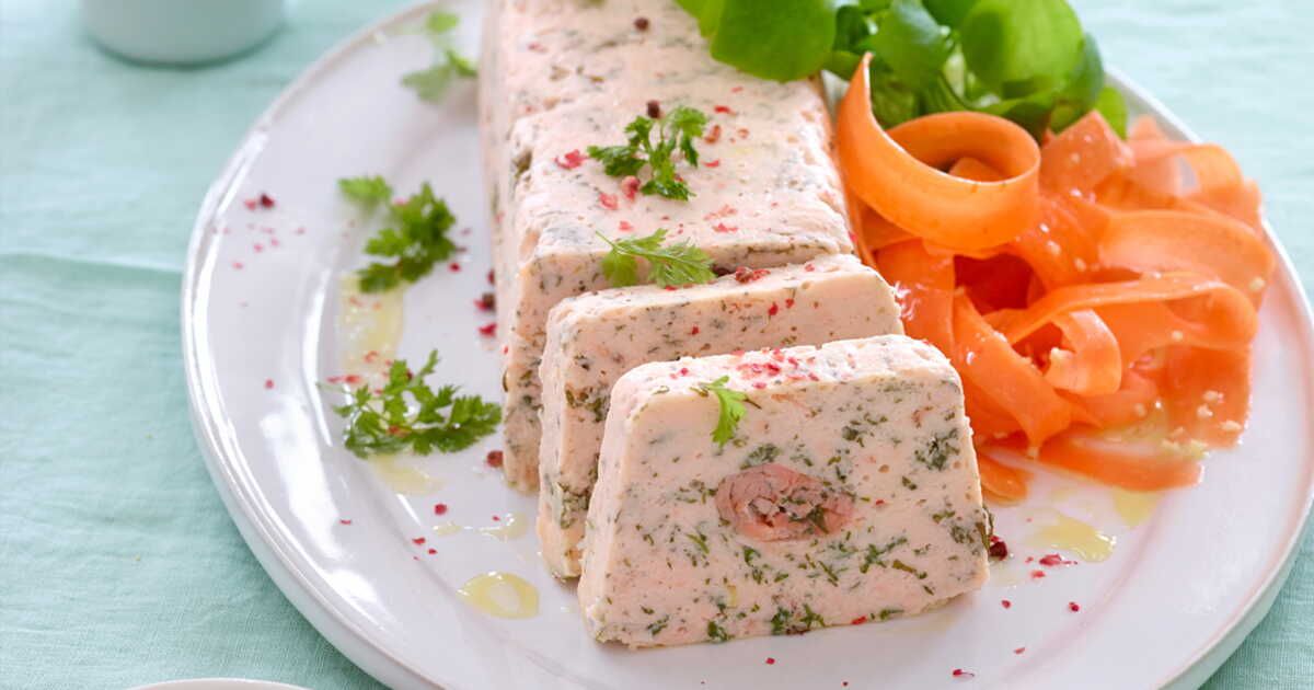 Des saveurs marines : découvrez la terrine de saumon aux fines herbes