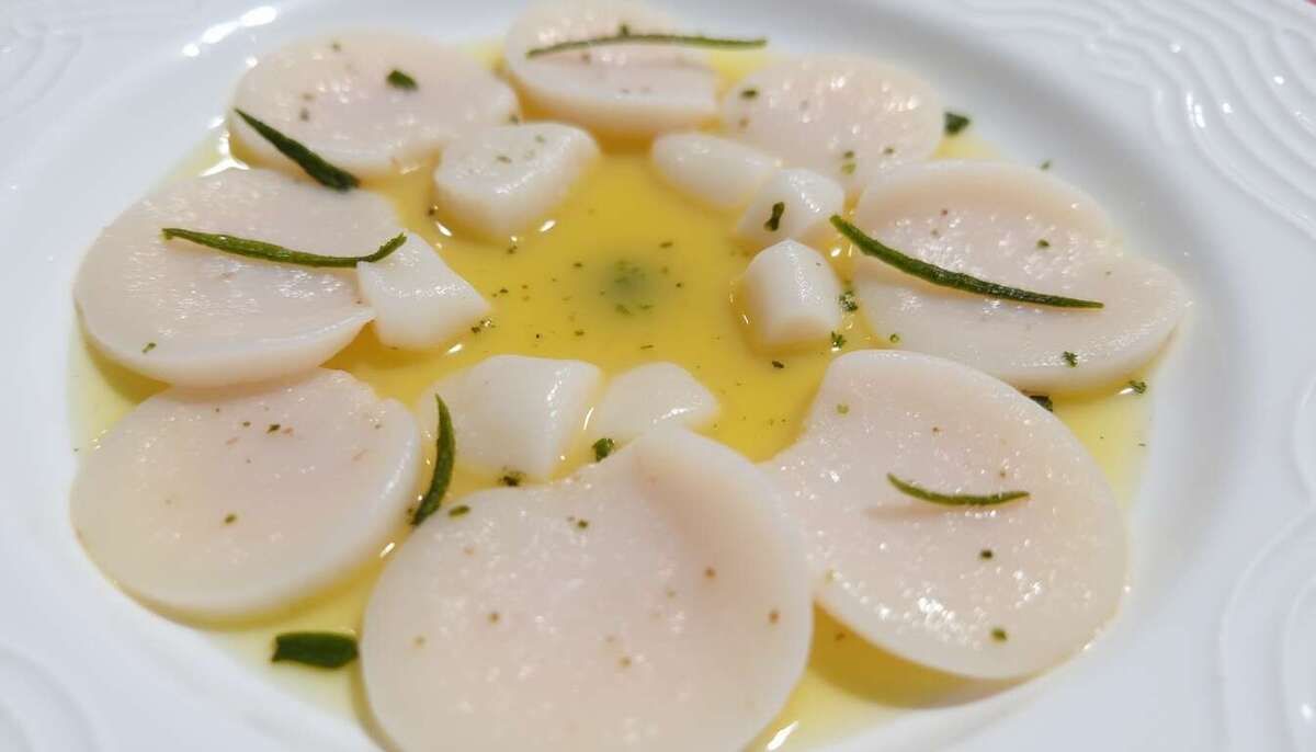 Découvrez le tartare de Saint-Jacques au citron vert : une entrée raffinée