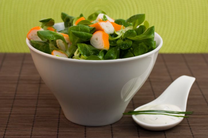 Démystifier le surimi : vérités et idées reçues sur ces bâtonnets de poisson