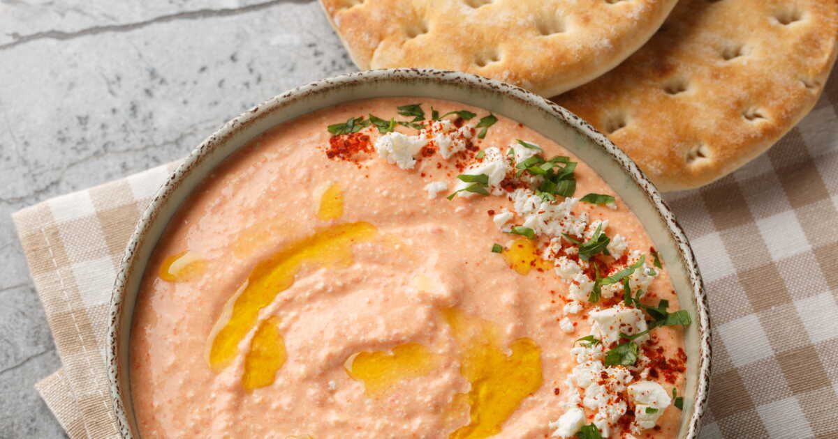 Une tartinade irrésistible : la crème de feta et tomates confites pour vos apéros
