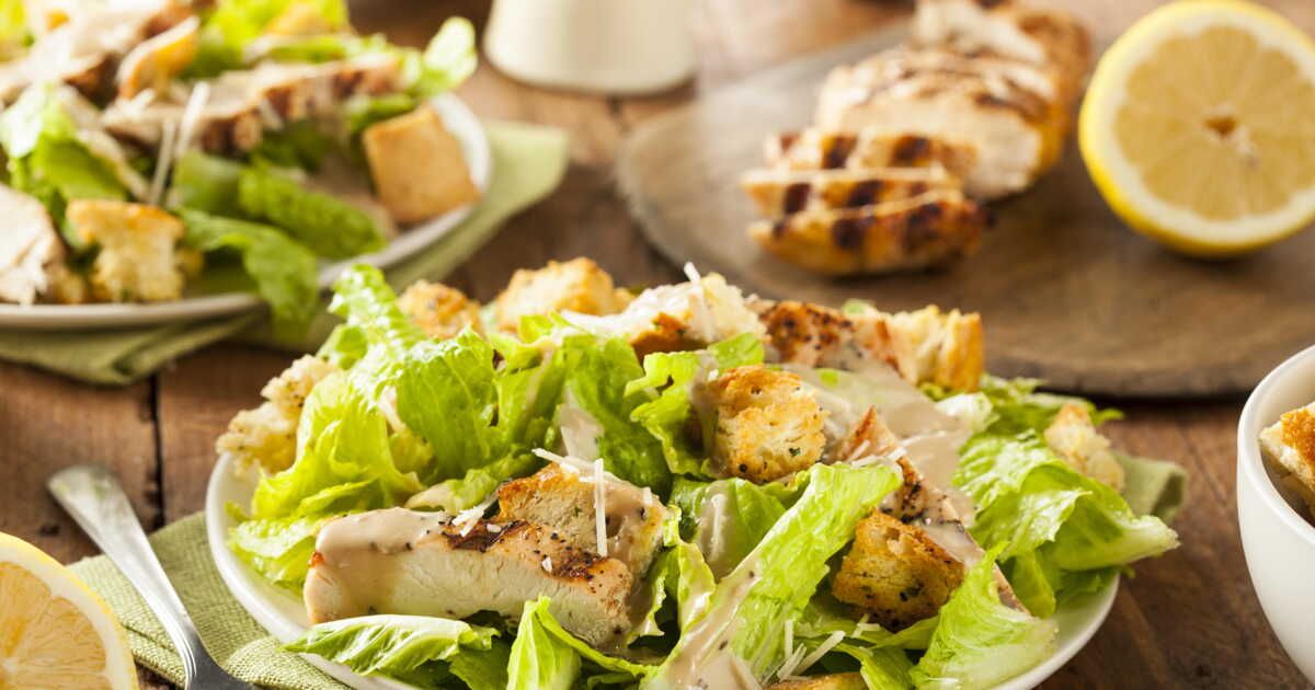 La salade César revisitée par Mohamed Cheikh : une sauce pour enchanter vos papilles