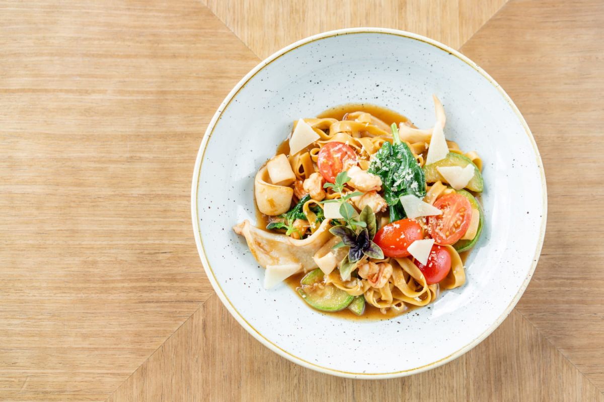 Découvrez la fusion des saveurs avec les tagliatelles aux encornets et chorizo de Cyril Lignac