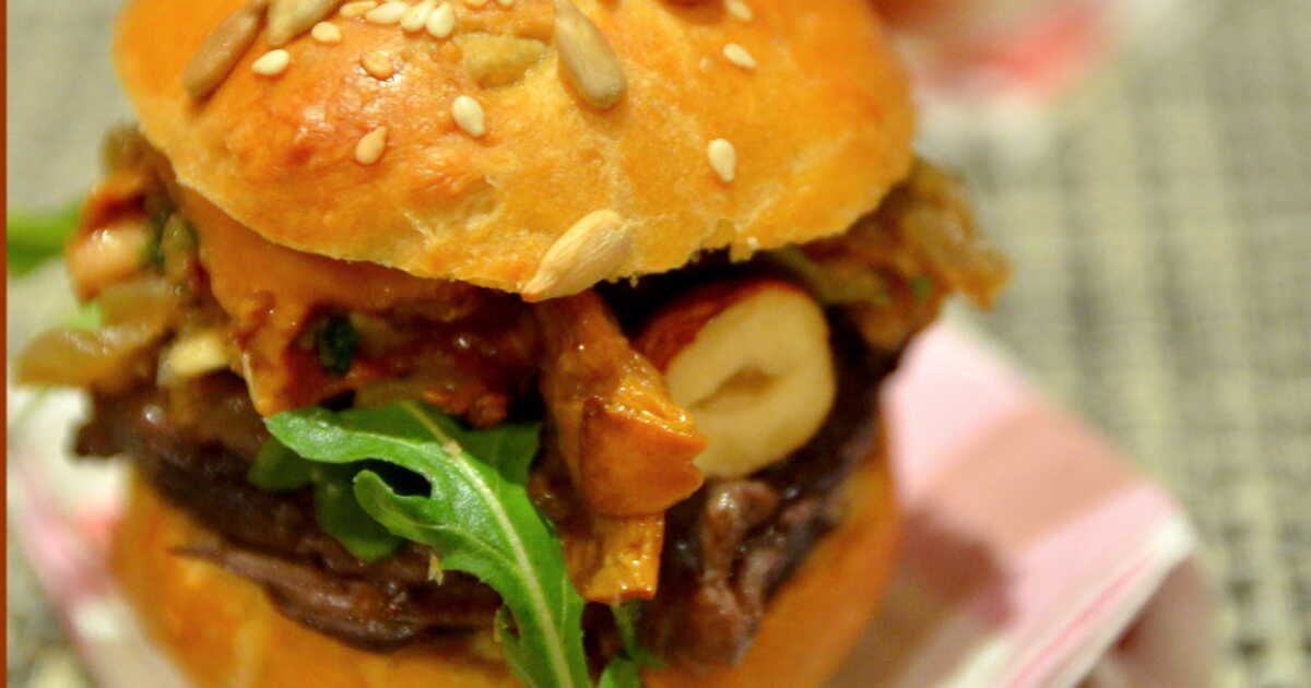 Savourez un mini-burger forestier aux délicieuses joues de bœuf