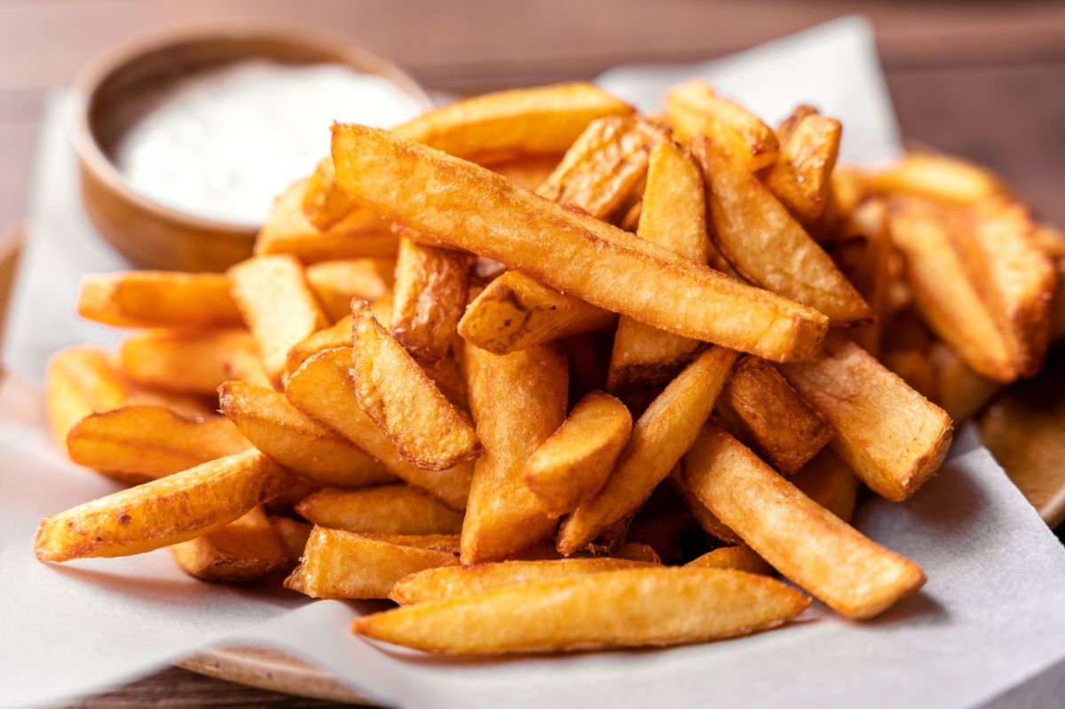 Attention aux frites : 3 marques à éviter dans vos courses